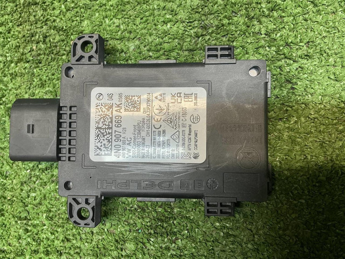 Датчик слепых зон левый VW Touareg 3 (2018-н.в.)