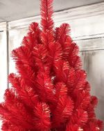 красная елка блестящая