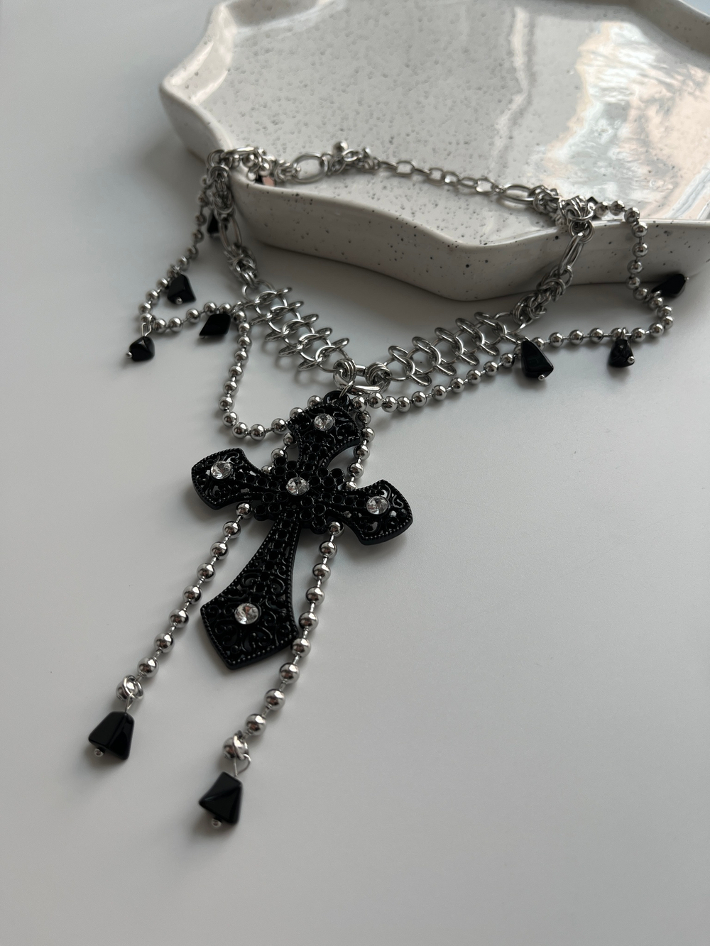 Чокер с крестом BLACK