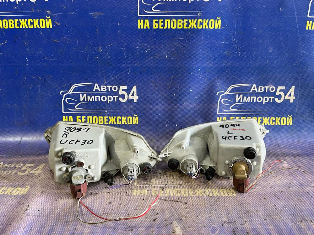 Туманка правая TOYOTA CELSIOR 2000-2003