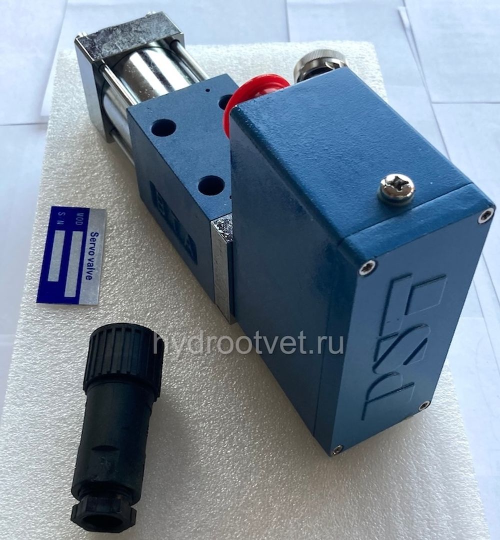 MOOG D633 аналог - SFZ141 - Сервоклапан Ду6 прямого управления типа прямой электропривод с Z = прямое управление сервозолотником, притычная поверхность по ISO 4401-03 (аналог Duplomatic DXJ3). Со встроенной электроникой