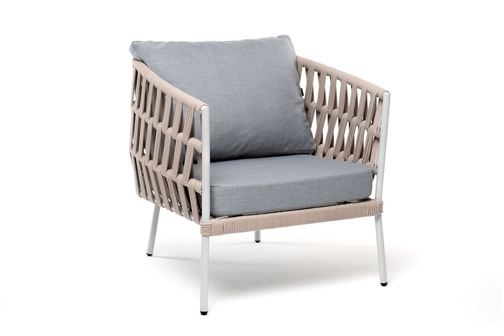 "Диего" кресло плетеное из роупа, каркас алюминий светло-серый (RAL7035) муар, роуп бежевый круглый, ткань светло-серая