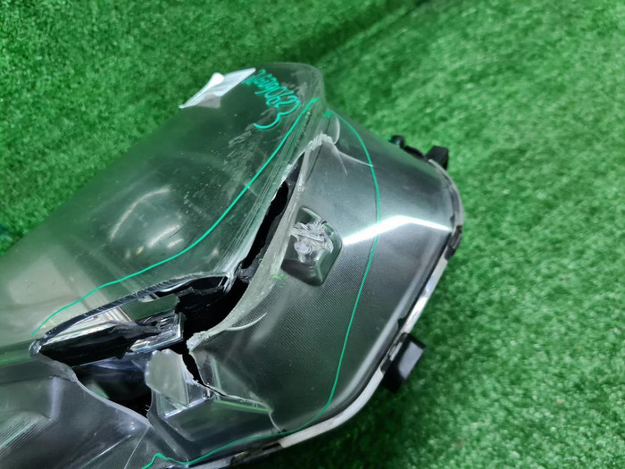 Фара правая Hyundai Santa Fe 4 (2018-2021) LED