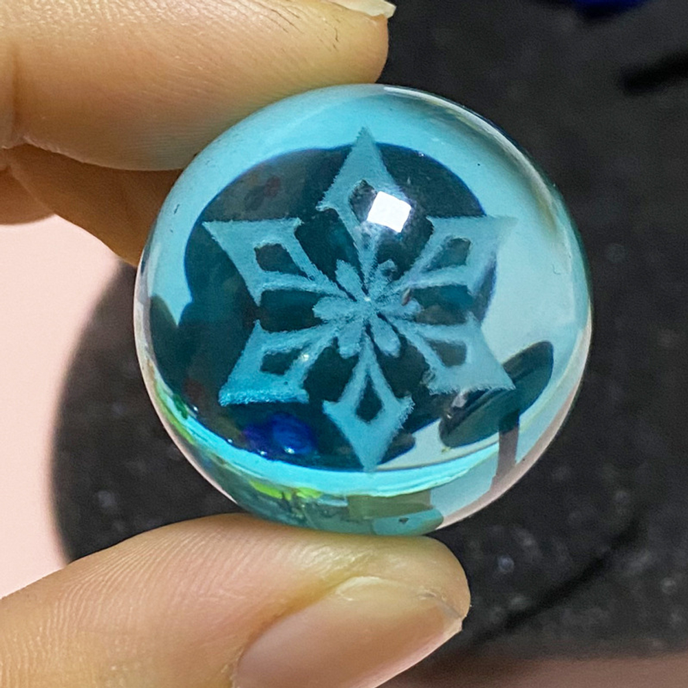 Стеклянный шарик "Genhin Impact"