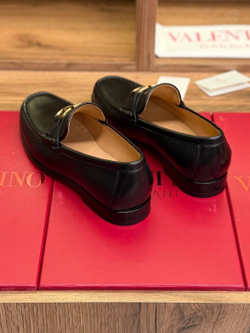 Лоферы Valentino