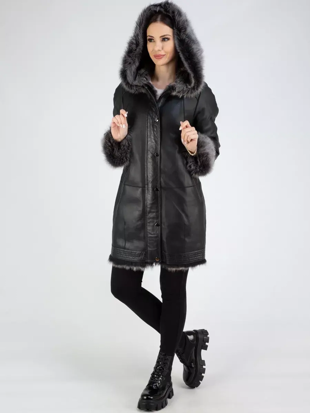 Дубленка зимняя с капюшоном натуральная оверсайз