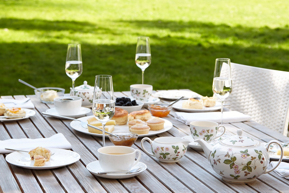 Wedgwood Чайная чашка с блюдцем Wild Strawberry 180 мл 1053375