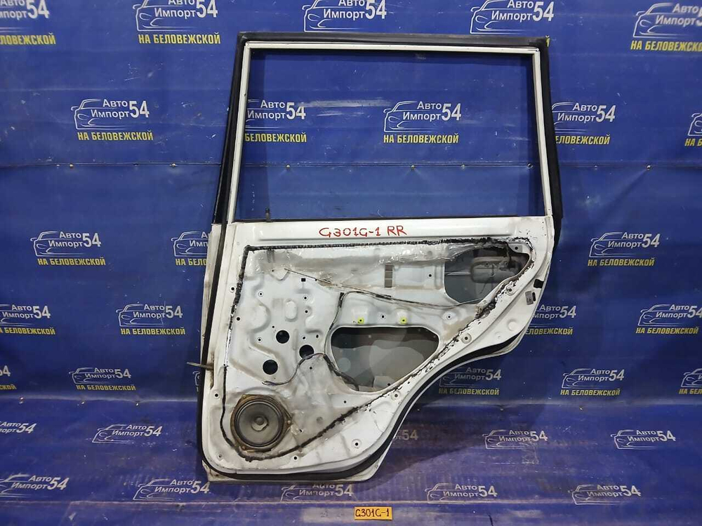 Дверь задняя правая DAIHATSU PYZAR 1997