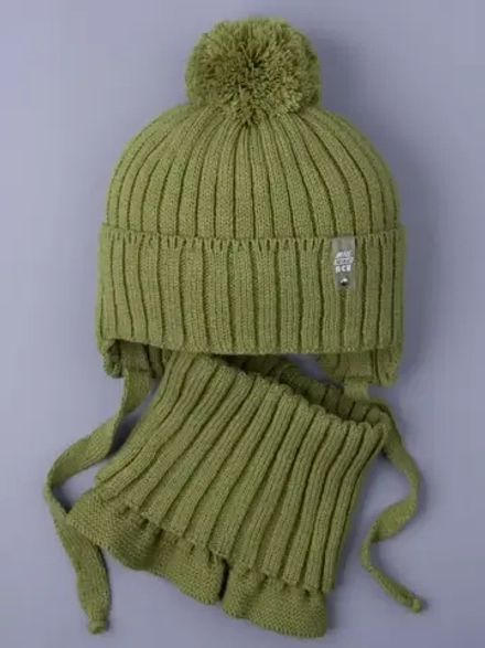 Шапка осенняя детская на завязках и снуд