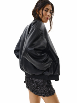 PRE-ORDER BOMBER BLACK’26