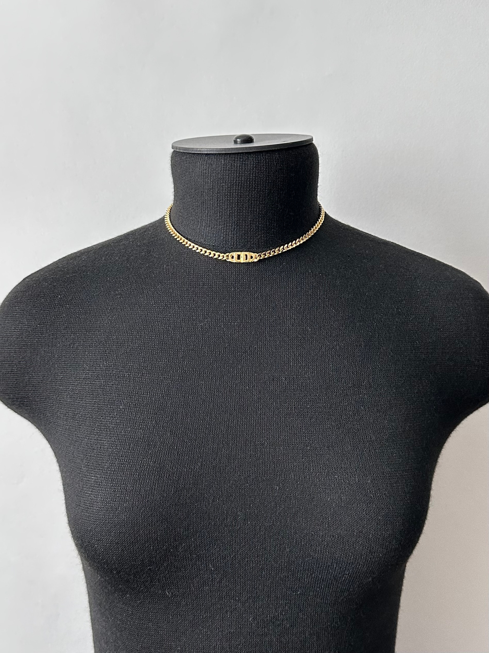 Цепь с логотипом Christian Dior