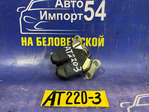 Замок багажника TOYOTA AVENSIS 1999