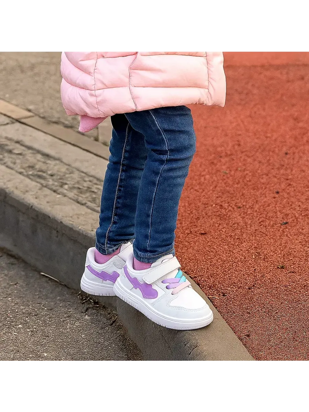 Кроссовки для девочки