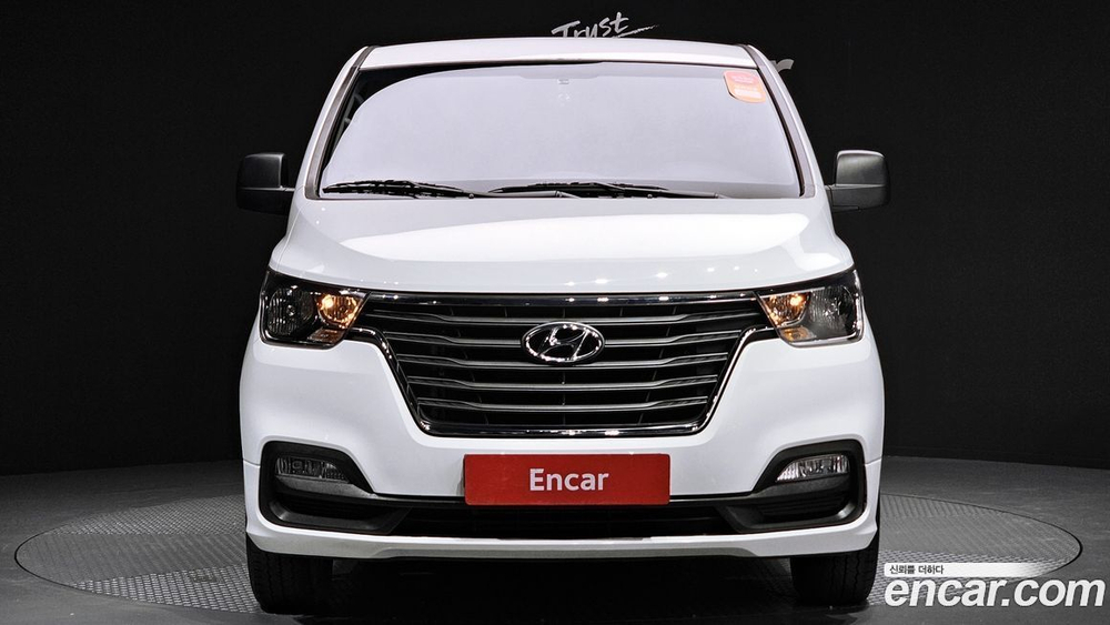 Hyundai The New Grand Starex Van 3-х местный (01.2020)