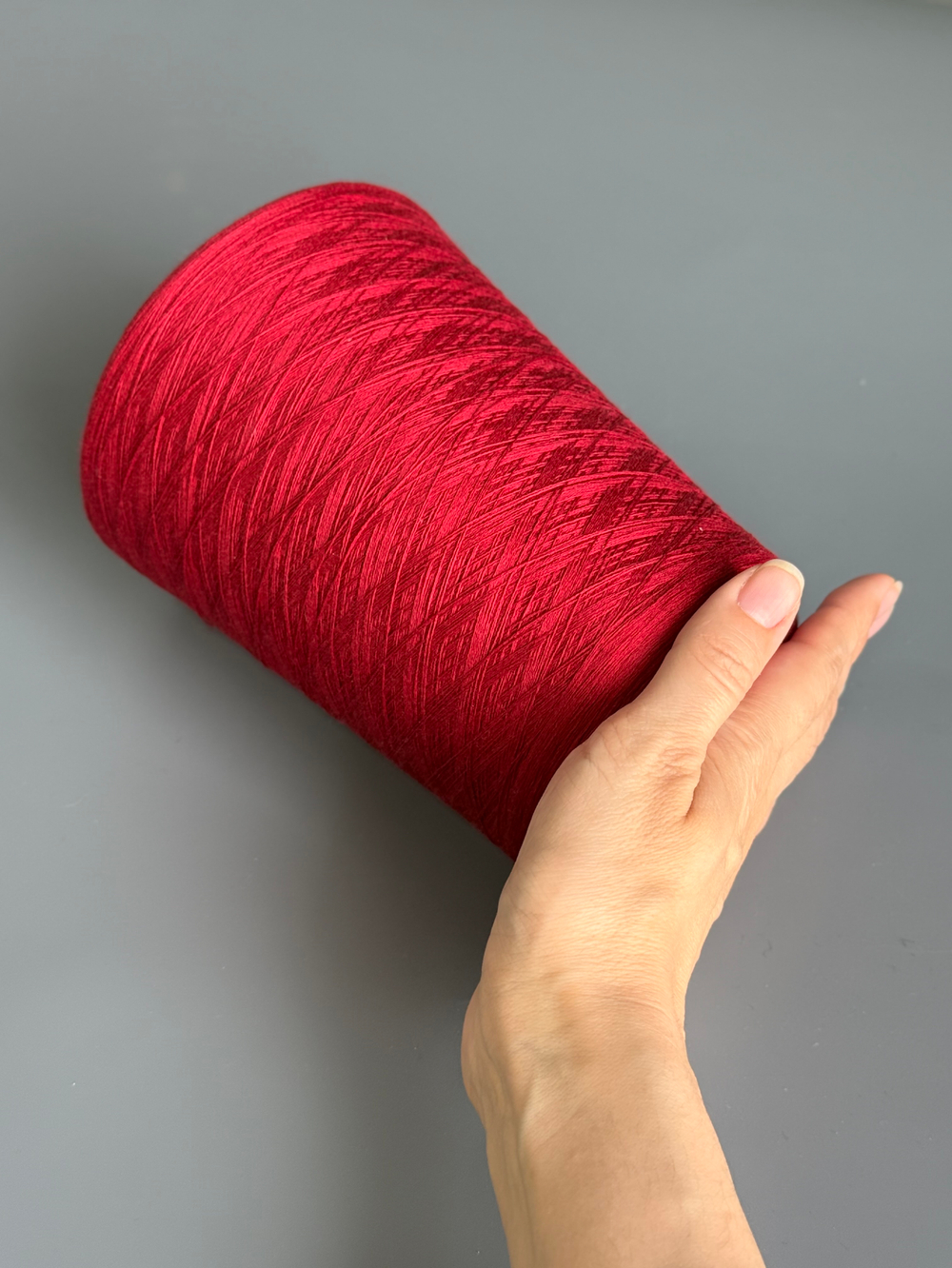 Пряжа Botto Giuzeppe Moorea 2/120х2 (55% шелк малбери, 45% хлопок) 3000 м/100 гр, красный