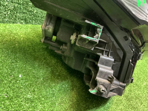 Фара правая Mazda 3 BP (2018-н.в.) LED