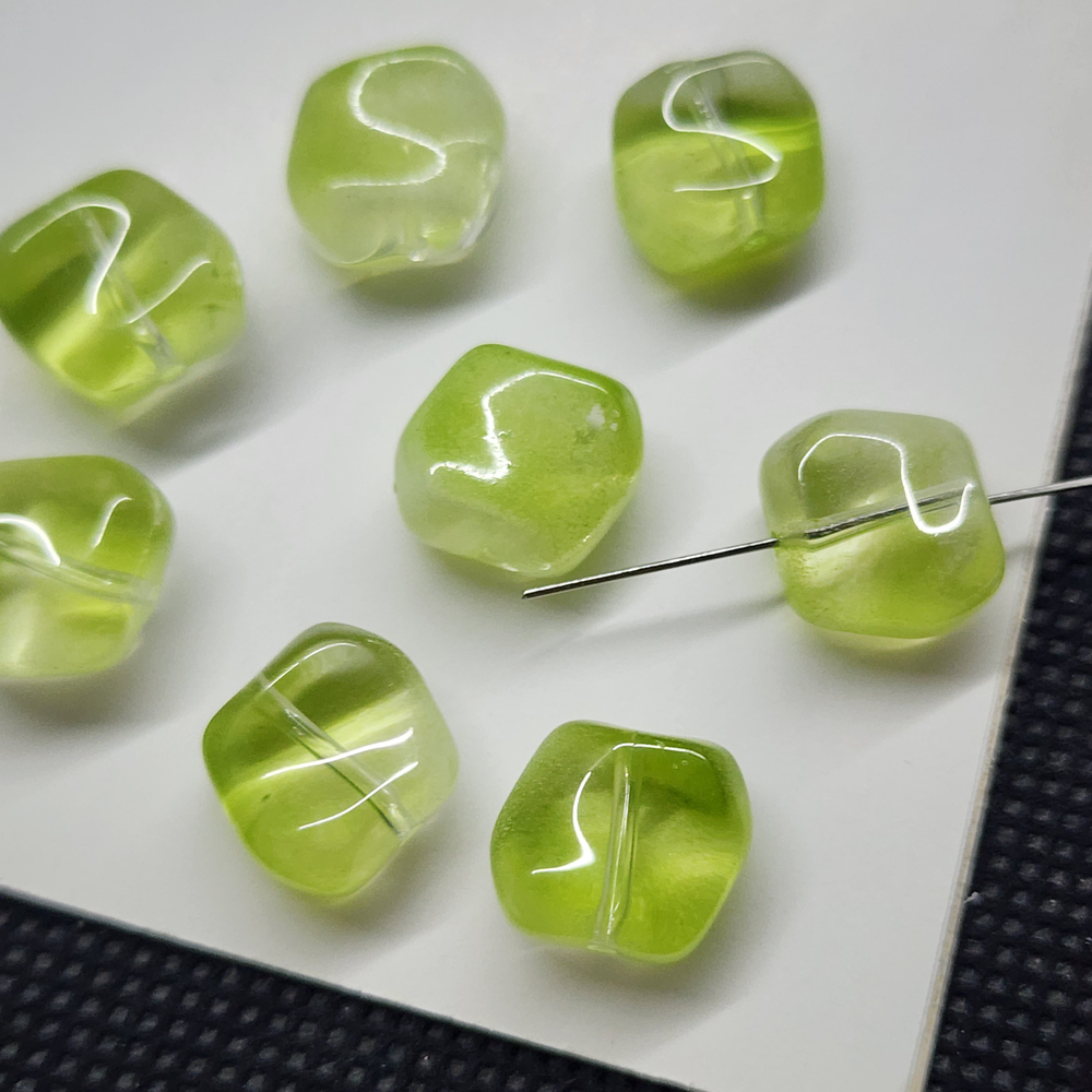 Бусина квадрат, волна, стеклянные, зелёные, салатовые, 10мм, штучно