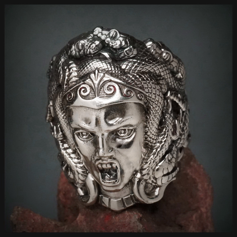 Кольцо "Медуза Горгона" мельхиор , 19 - 21 р