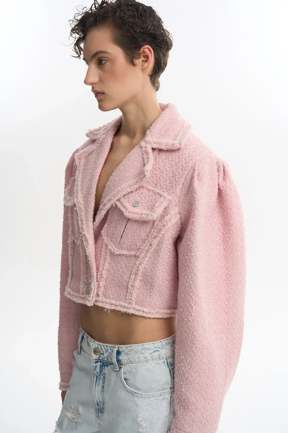 Жакет в байкерском стиле розовый
