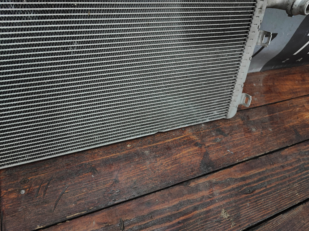 Радиатор охлаждения АКБ Mercedes GLE (V167) 18-нв Б/У Оригинал A1675000400