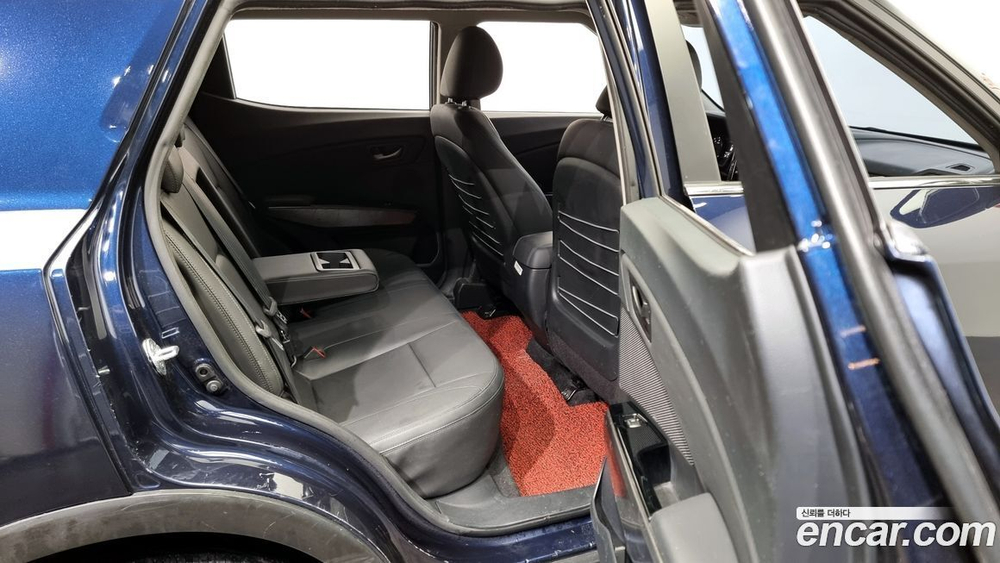 KG Mobility (Ssangyong) Very New Tivoli Бензин 1.5 2WD (10.2019)