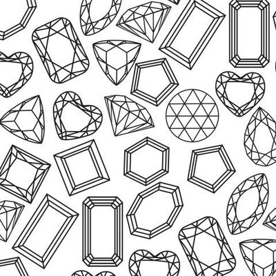 драгоценные камни разных форм огранки.