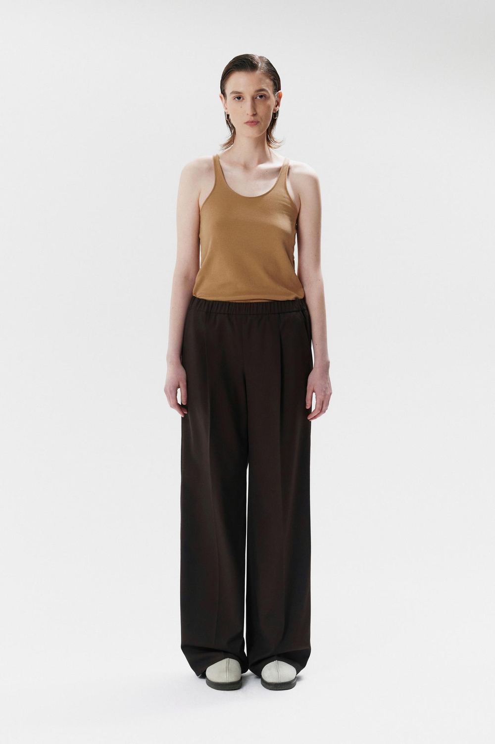 Брюки на резинке brown