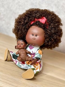 Кукла Nines виниловая 30см MIA CASE (3410A)