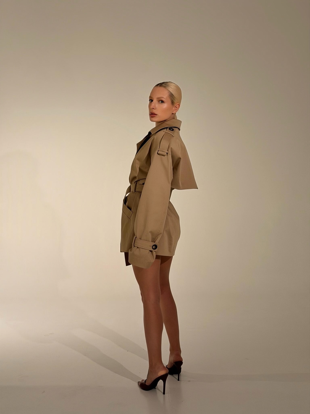 Укороченный тренч THE SAINT (СЕЙНТ)