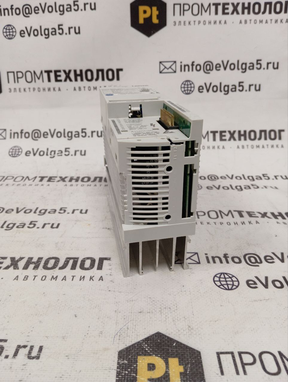 Lenze E82EV751_2B с хранения