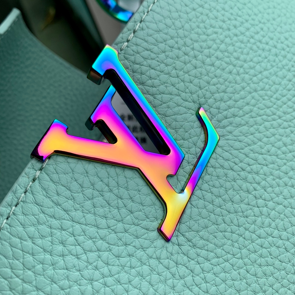 Louis Vuitton Capucines Mini