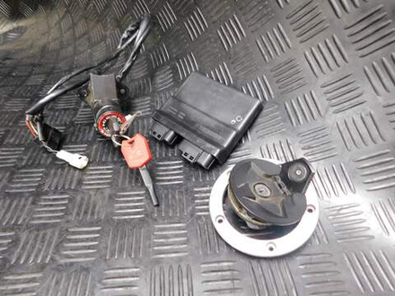 Коммутатор с замком зажигания Kawasaki ZZR1400 ZXT40C (и крышкой бака) 051923