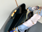 Louis Vuitton Capucines MM