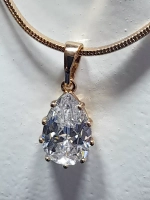 Подвеска "Капля цвет горный хрусталь, цвет золото"