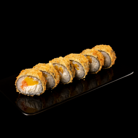 Ролл Темпура лосось с манго 8 шт.