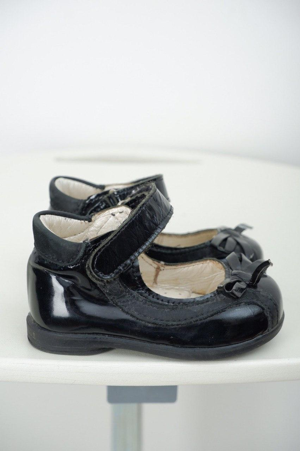 Туфли для малышки 19 размер