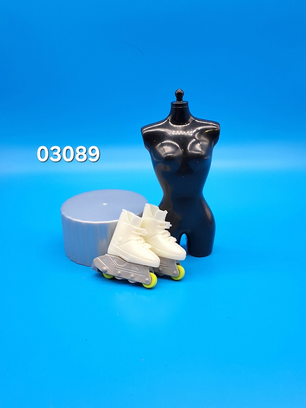 Обувь для куклы Барби винтаж ролики 03089