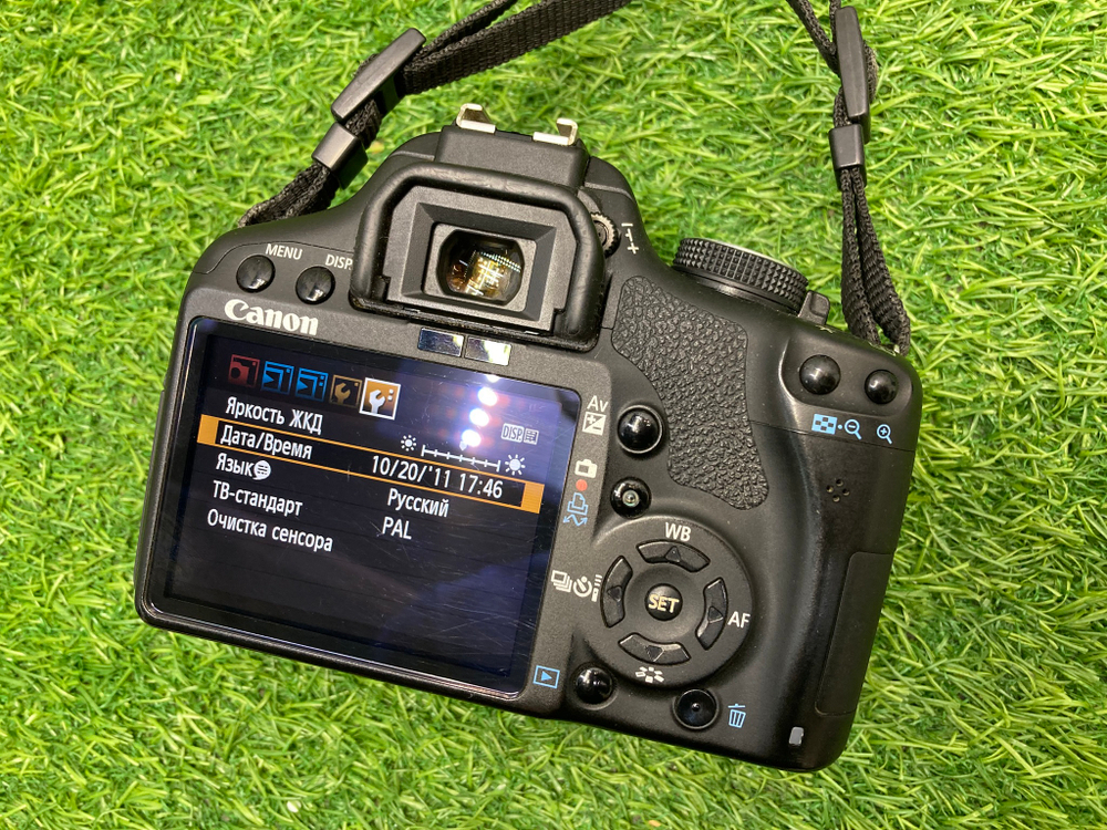 Canon EOS 500D 8.800 кадров