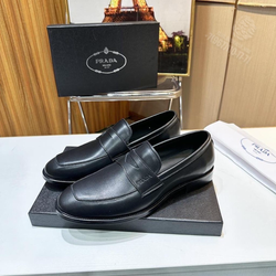Лоферы Prada