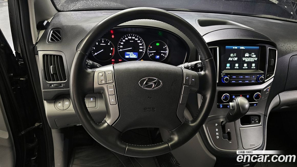 Hyundai The New Grand Starex Van 3-х местный (01.2020)