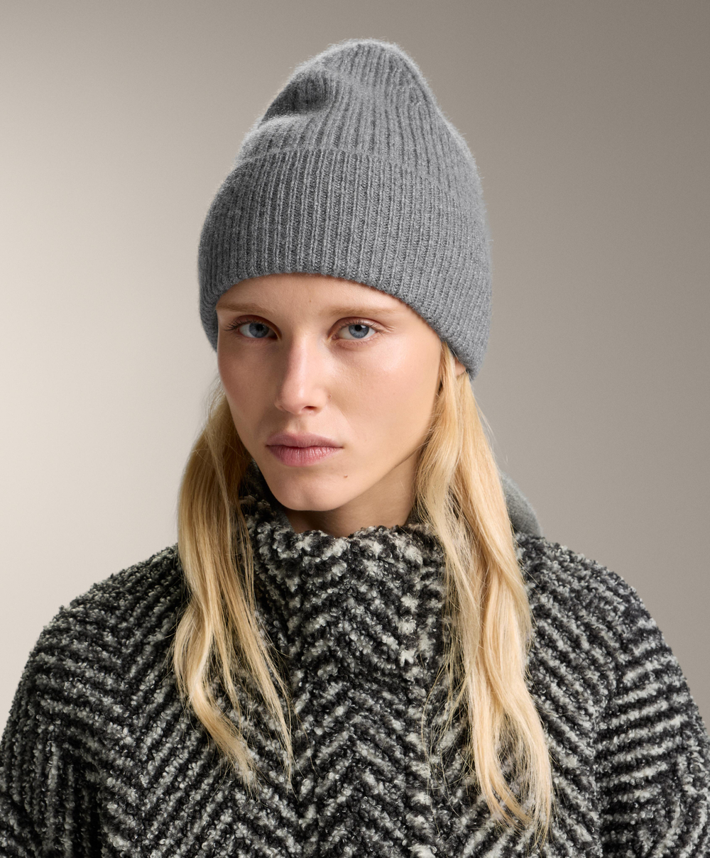 Oysho Шапка из 100% кашемира, серый меланж