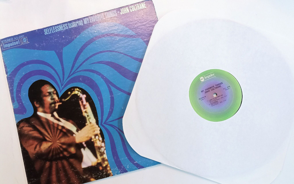 Винтажная виниловая пластинка John Coltrane Selflessness Featuring My Favorite Things (USA 1974)
