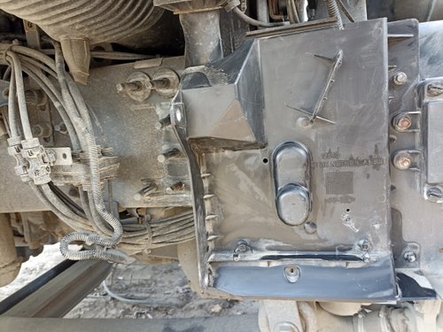 Крышка блока предохранителей