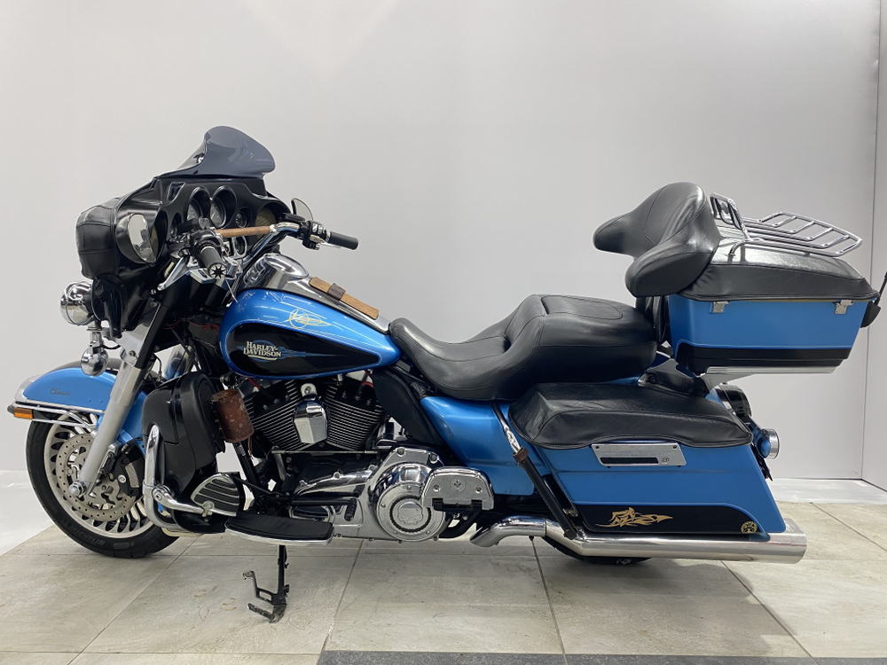 Harley-Davidson Electra Glide FLHTC1580 , 2011