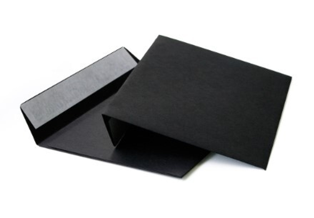 Конверт из бумаги черного цвета C5 (162х229 мм) 120 г/м²