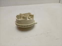 FE925N кт21 Датчик уровня (прессостат) для стиральных машин AEG Electrolux Zanussi 132141940 б/у