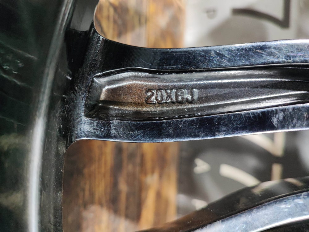 Диск колесный литой R20 Voyah Dream 21-нв Б/У Оригинал H56A3101001AA