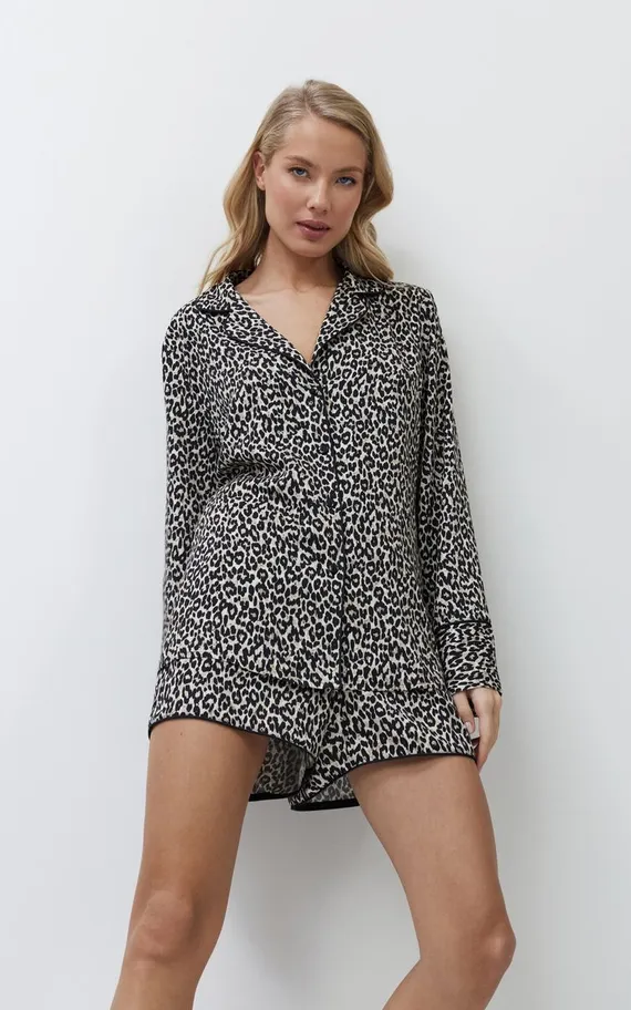 LEONA Пижама женская с шортами