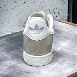 Adidas Gazelle • Gray