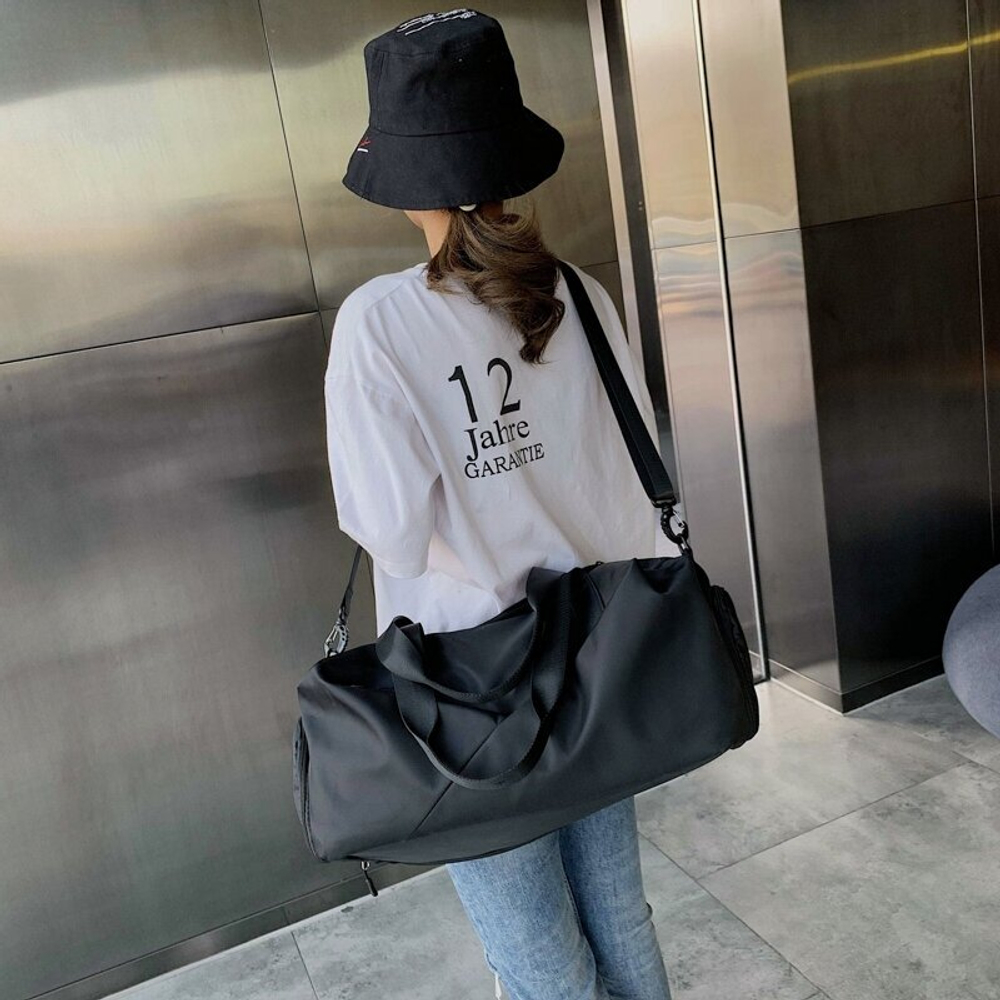 Сумка спортивная дорожная, черная 43*26*30см